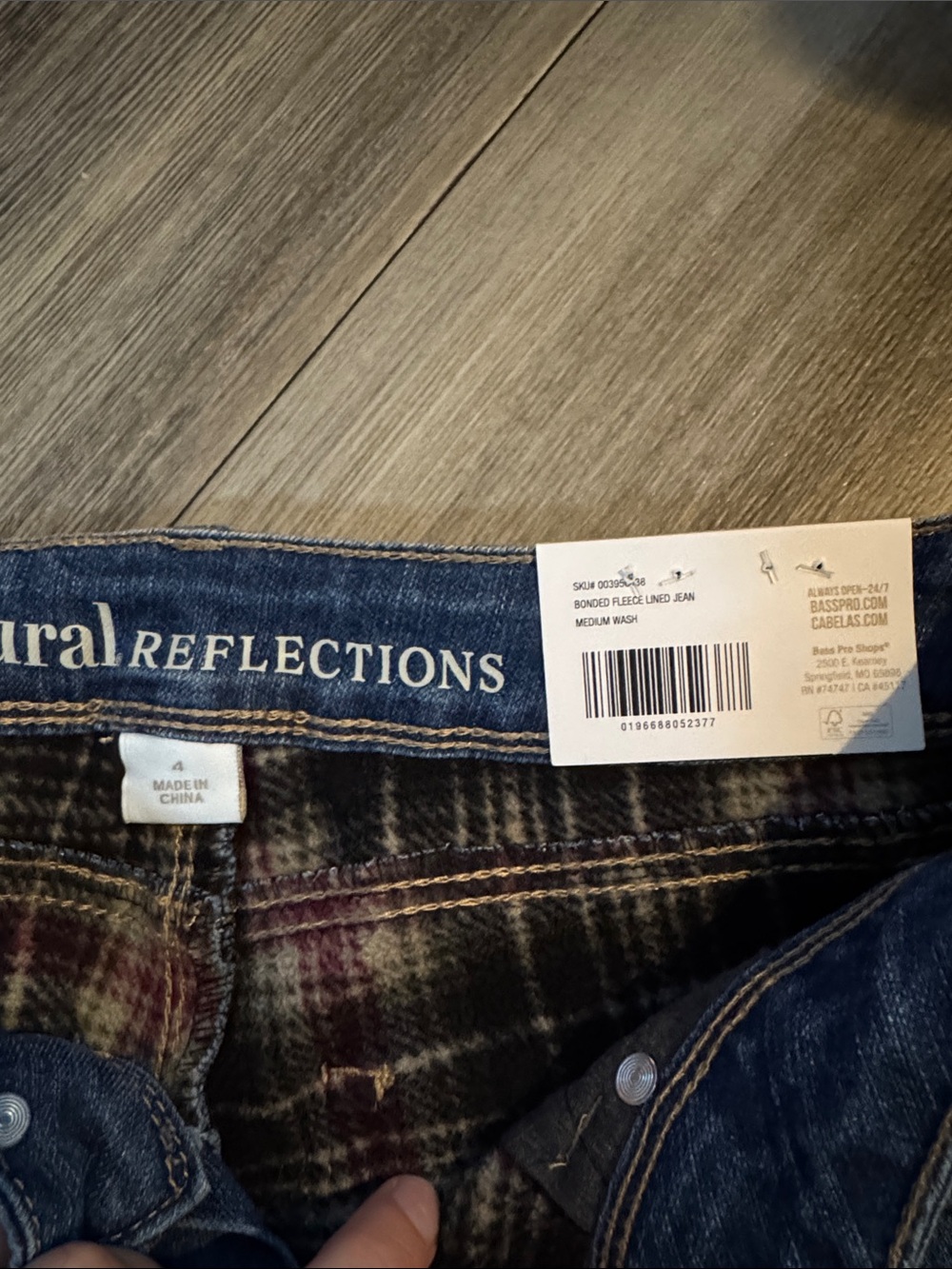 Women’s Fleece Lined Boyfriend Jeans Medium Blue- Natural Reflections - Picture 2 of 6